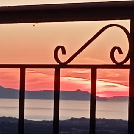 Summer With Sea View,6 Min Drive From Airport, Near Seitan Limania Khordhákion