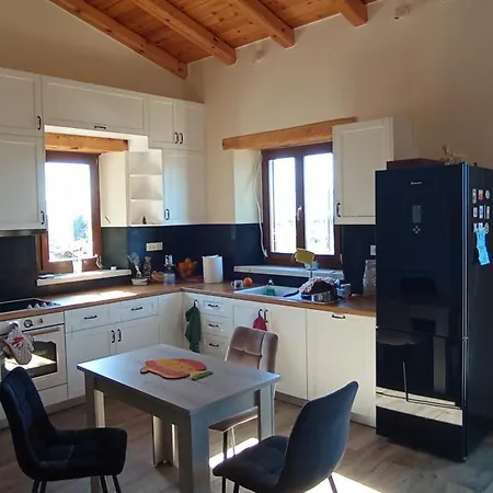 Summer With Sea View,6 Min Drive From Airport, Near Seitan Limania Lodge Khordhákion